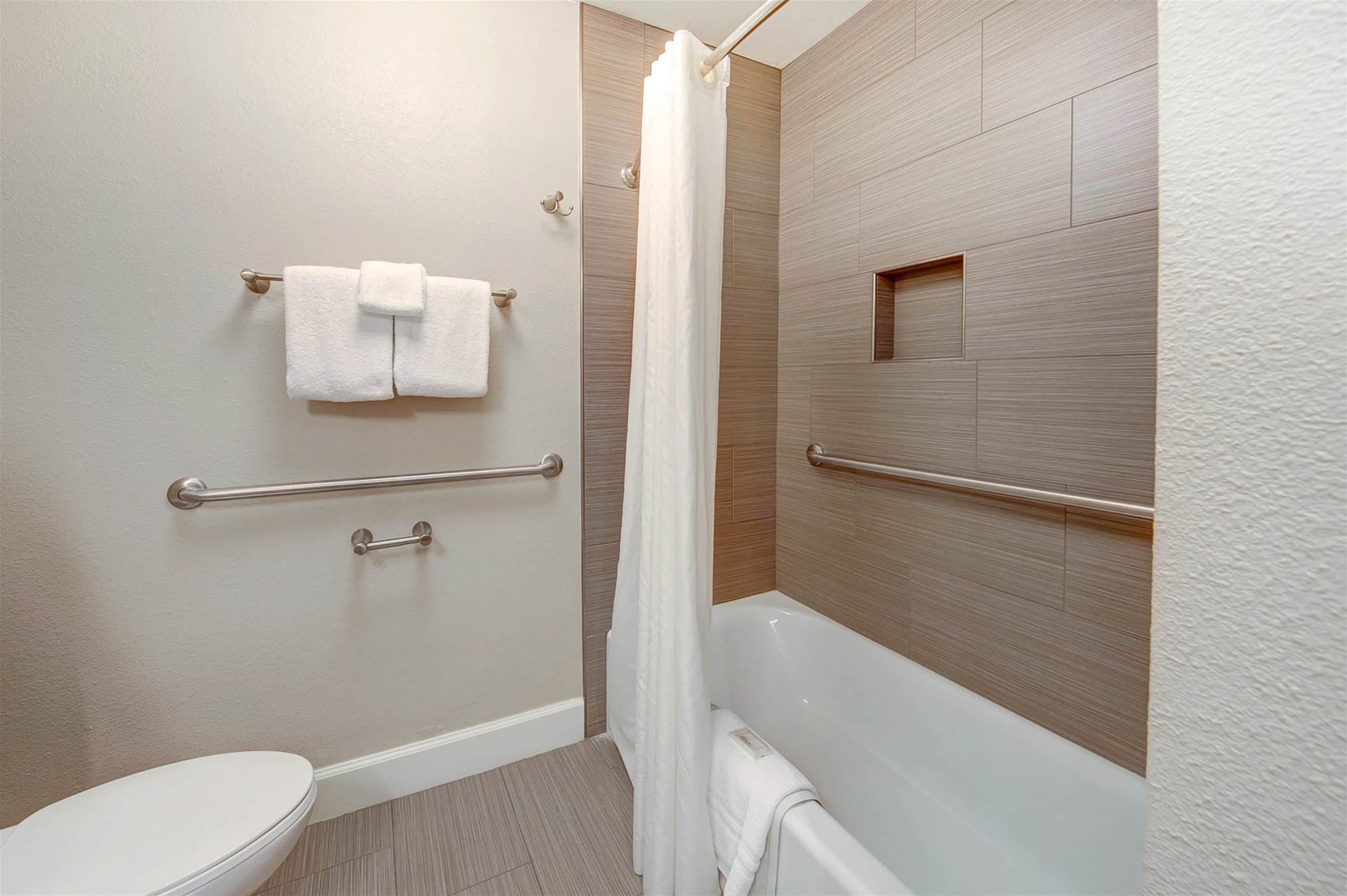 Condo in Kapaa · ★4.62 · 1 bedroom · 2 beds · 1 shared bath - Image 12