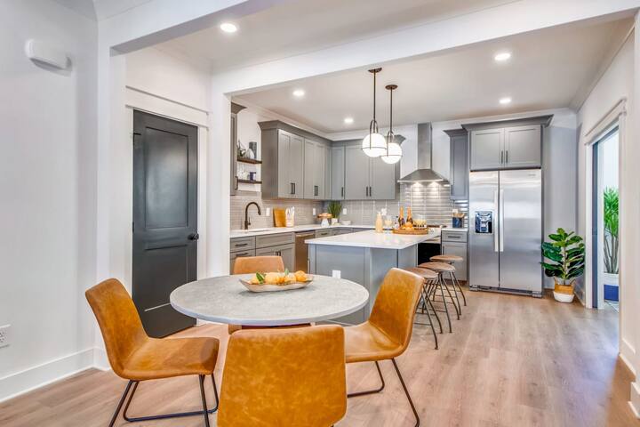 Two Neighboring Luxury Townhomes| Near Five Points gallery image 4