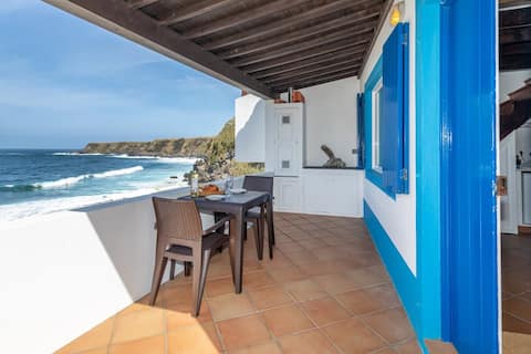 GuestReady - Beachfront Casa da Praia
