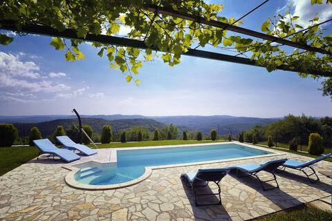 House Villa Bella (73658-K1)