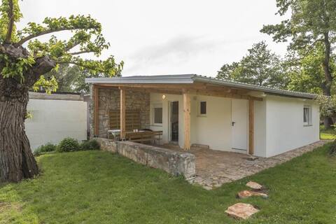 Holiday Home Jakob - Two-Bedroom House with garden
