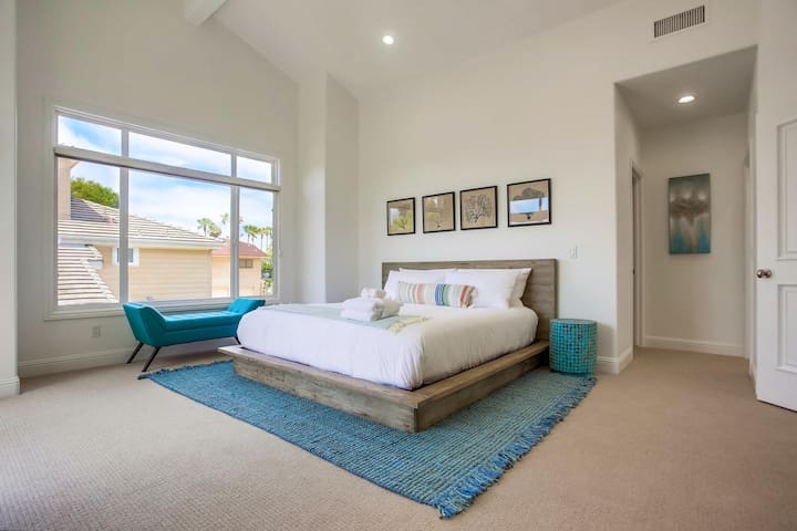 7-Bed Beach House – Sunset West at La Jolla gallery image 2