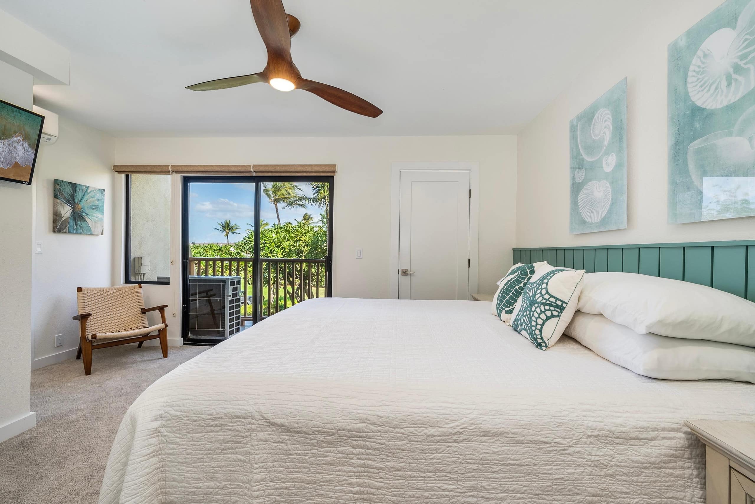 Condo in Kihei · ★4.93 · 2 bedrooms · 2 beds · 2 private baths - Image 25