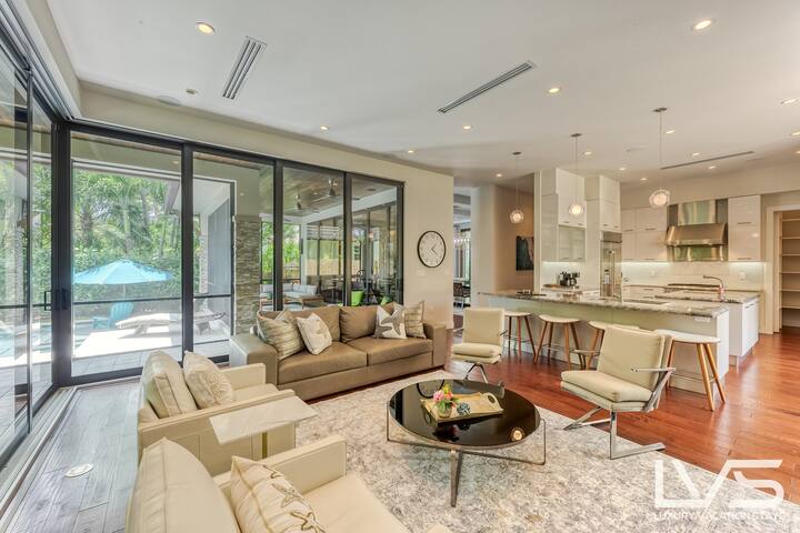 LVS Victoria- Exclusive Offer Pool/LasOlas/Beach gallery image 3