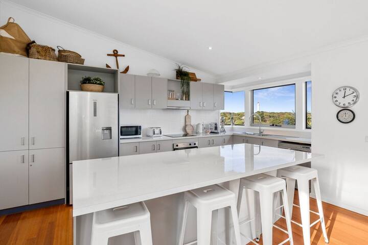 Aireys Delight I Lighthouse & Ocean Views gallery image 5