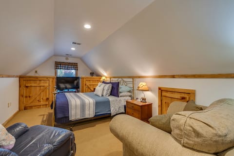 Unwind Vacation Rentals Image