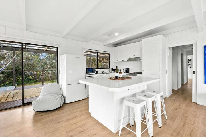 Ocean Escape I Pet Friendly gallery image 4