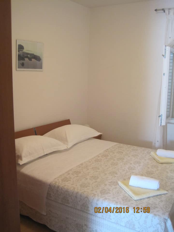 Spavaća soba 1, površina: 9 m²