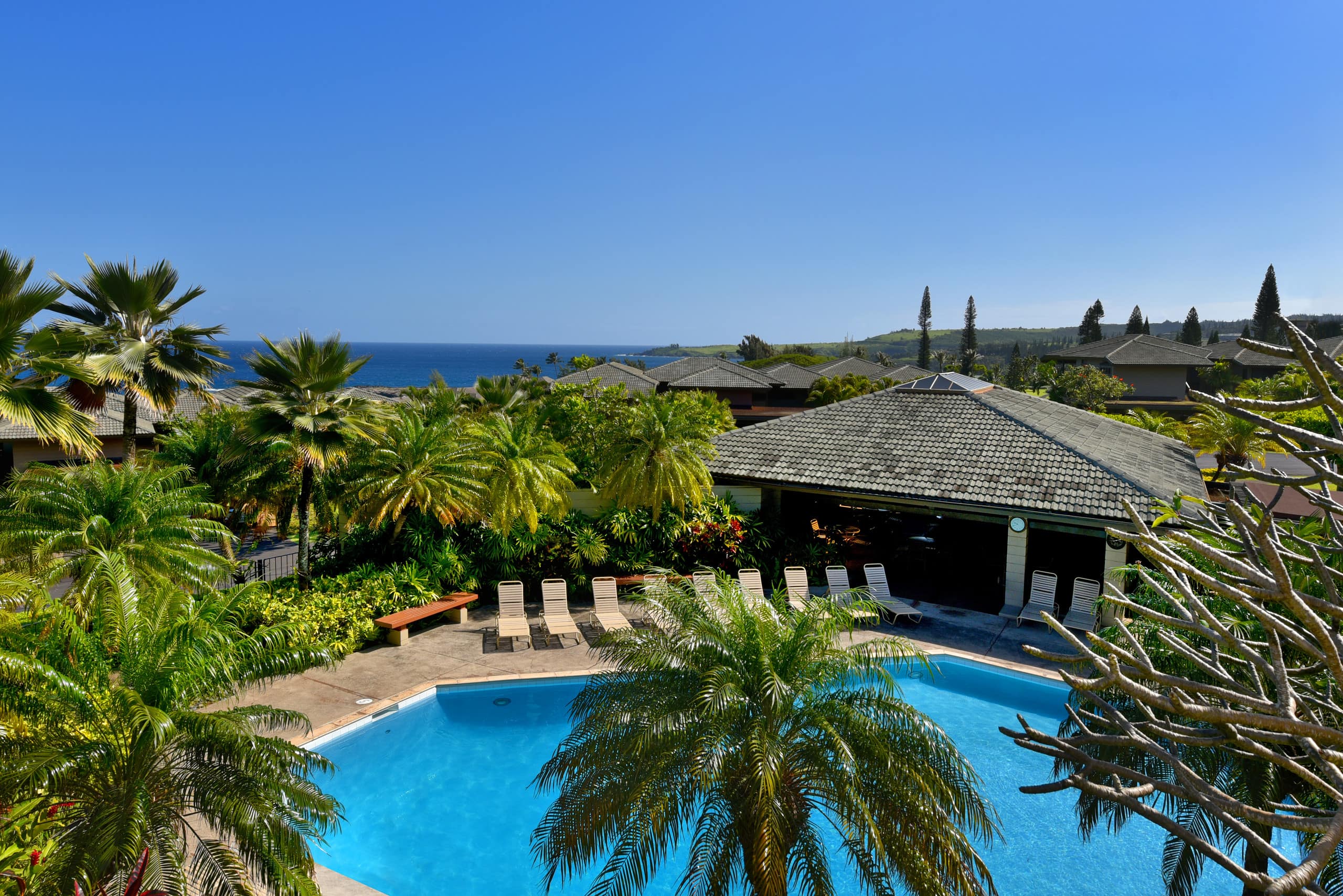 Condo in Lahaina · ★4.92 · 2 bedrooms · 4 beds · 3 baths - Image 33