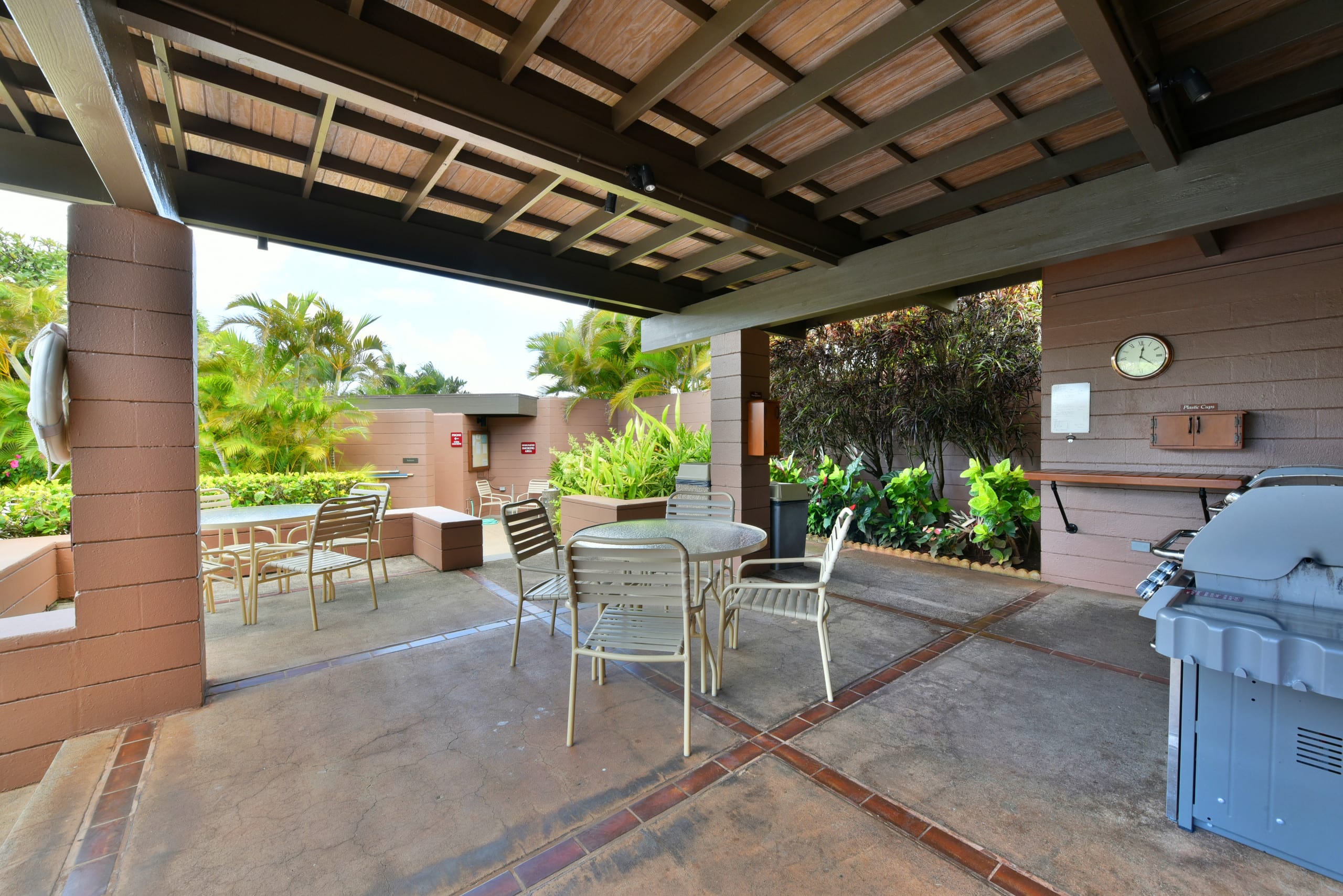 Condo in Lahaina · ★4.92 · 2 bedrooms · 4 beds · 3 baths - Image 39