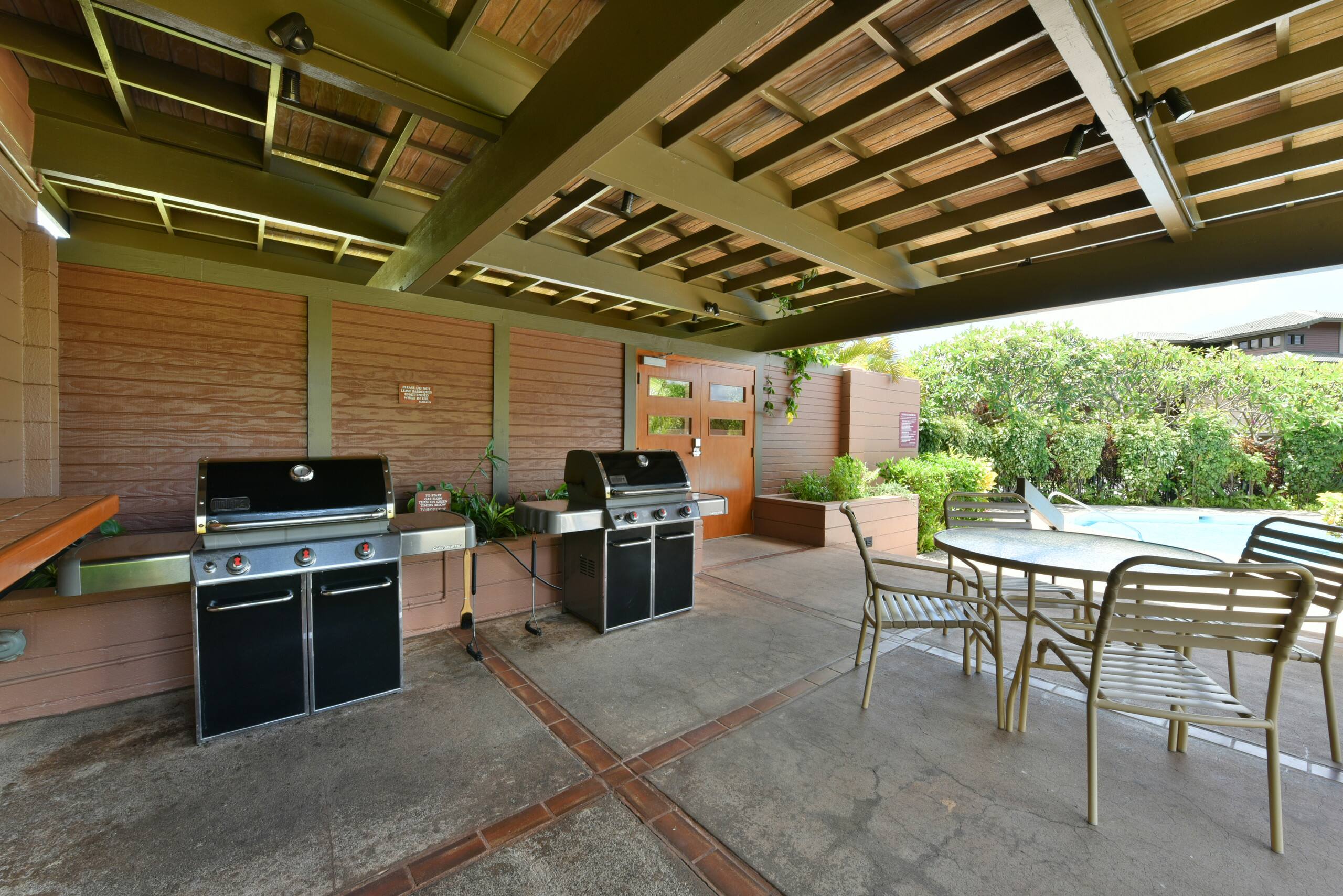 Condo in Lahaina · ★4.92 · 2 bedrooms · 4 beds · 3 baths - Image 40