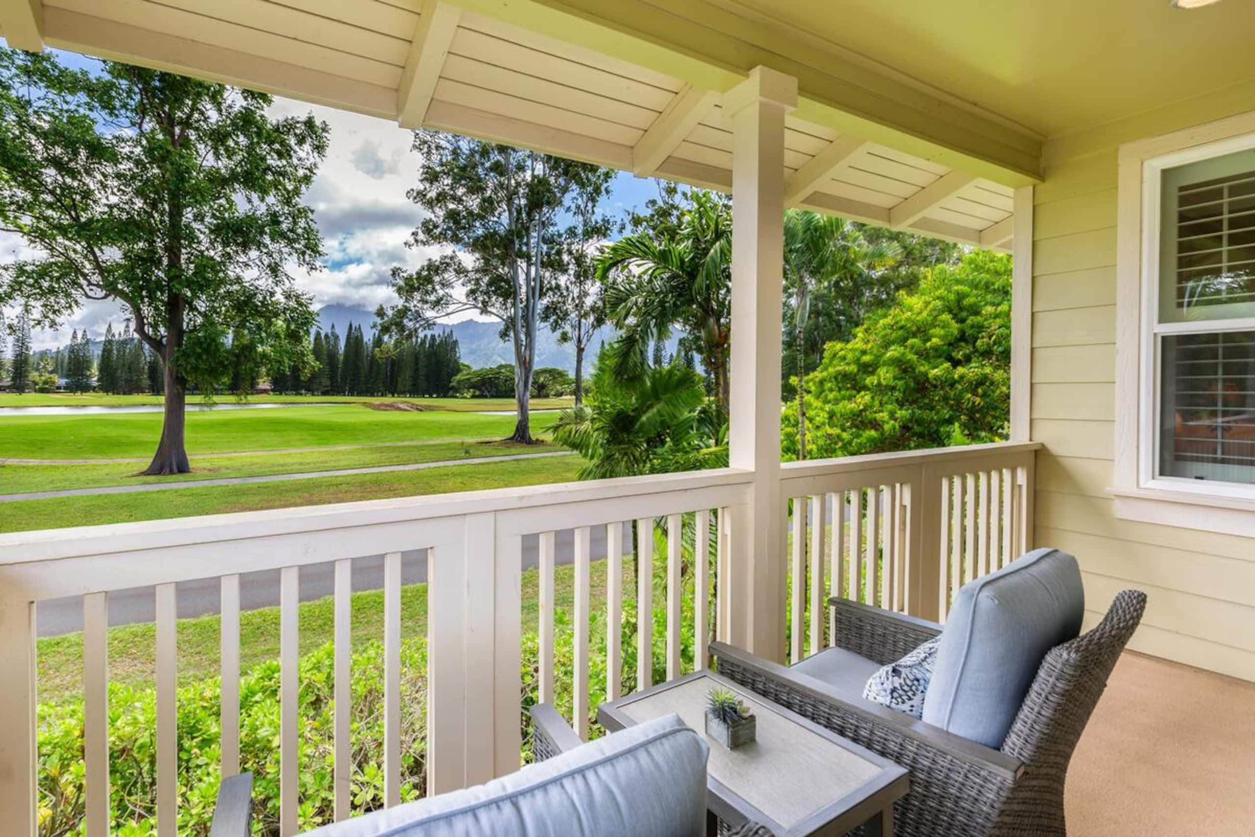 Townhouse in Princeville · ★4.89 · 3 bedrooms · 3 beds · 2.5 shared baths - Image 29