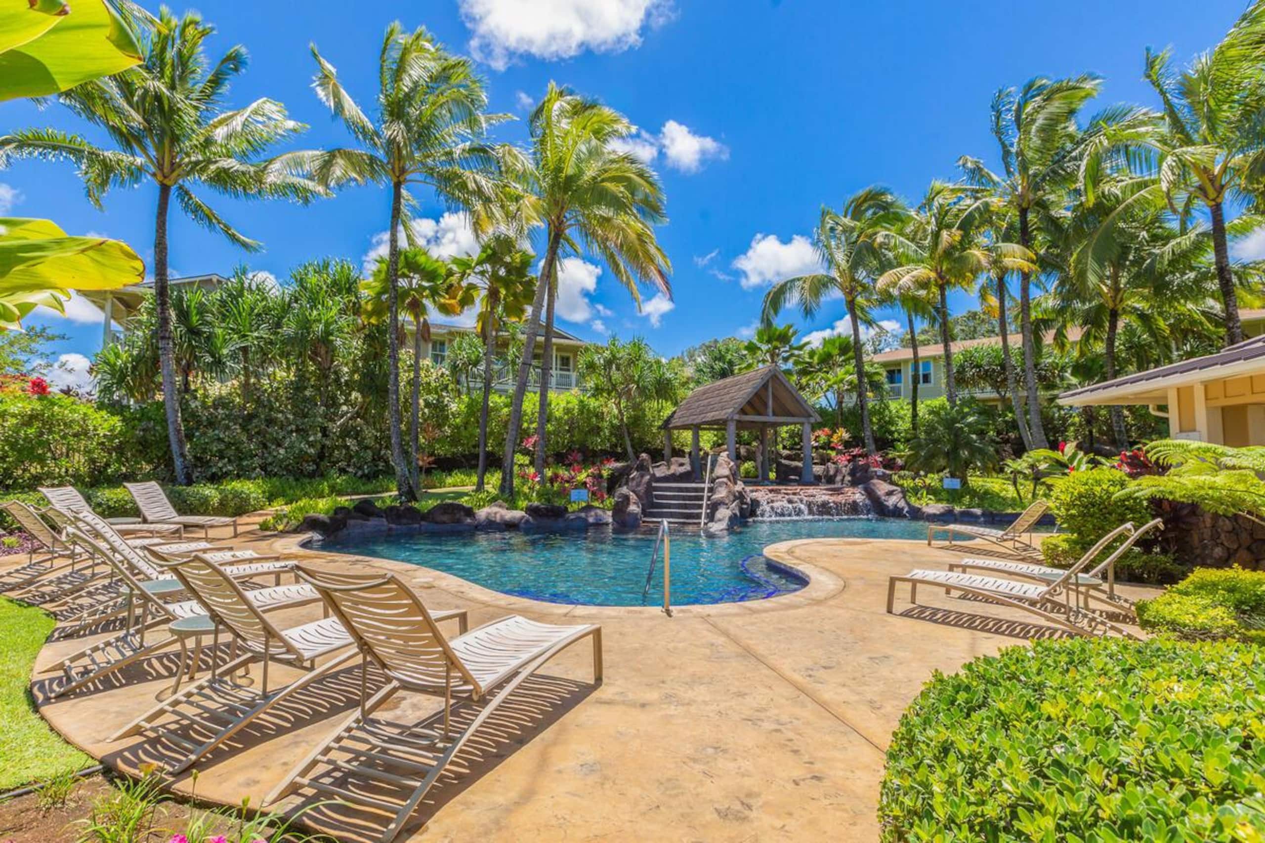 Townhouse in Princeville · ★4.89 · 3 bedrooms · 3 beds · 2.5 shared baths - Image 4