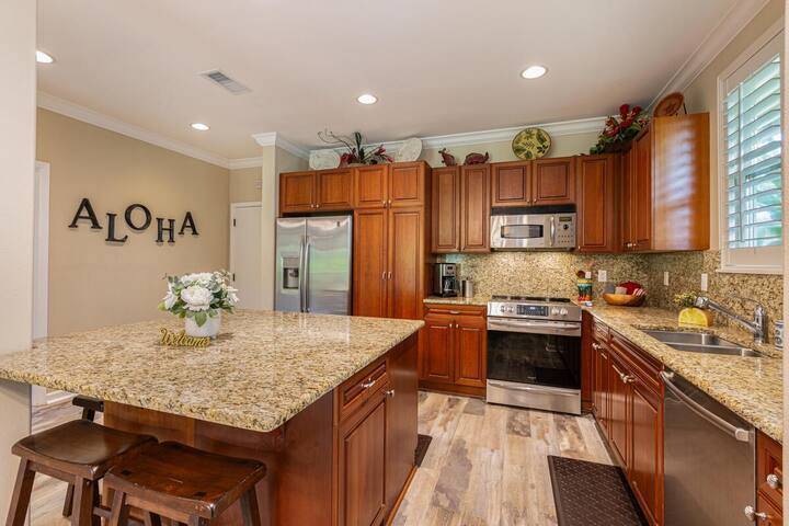 Spacious 3 bedroom home, fully AC’d with Pool/BBQ, gallery image 3