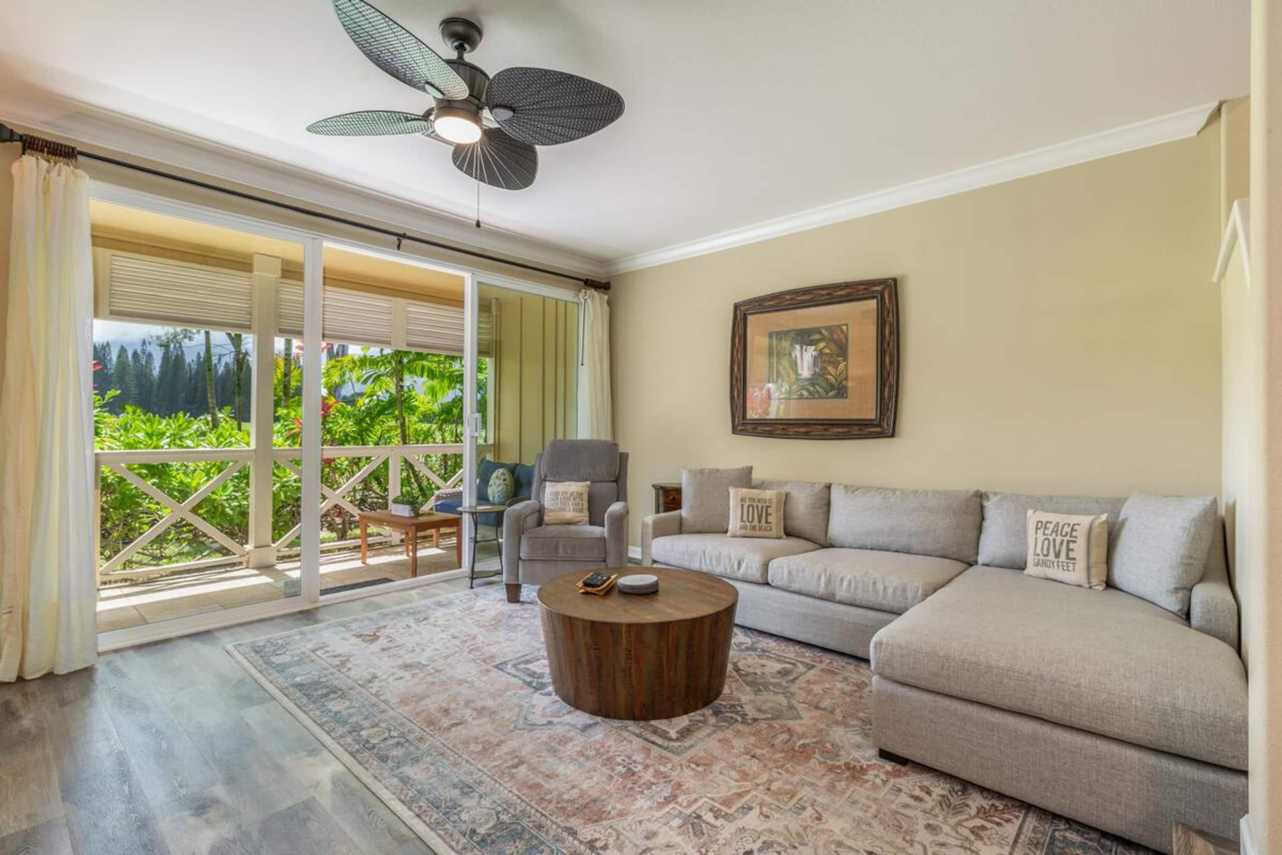Townhouse in Princeville · ★4.89 · 3 bedrooms · 3 beds · 2.5 shared baths - Image 2