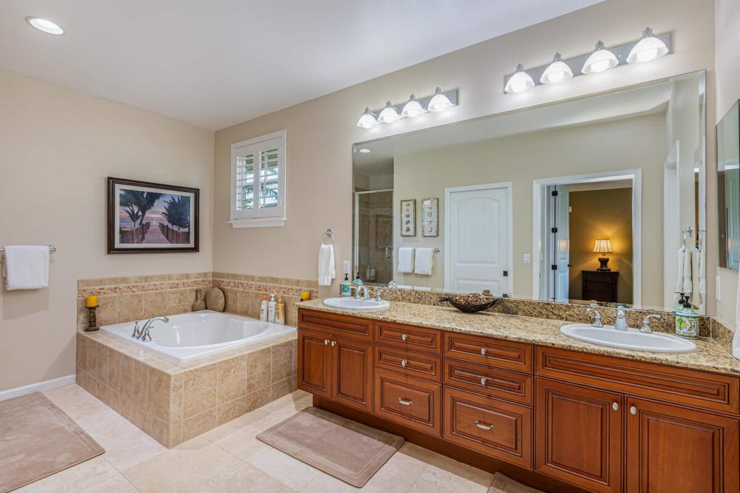 Townhouse in Princeville · ★4.89 · 3 bedrooms · 3 beds · 2.5 shared baths - Image 17