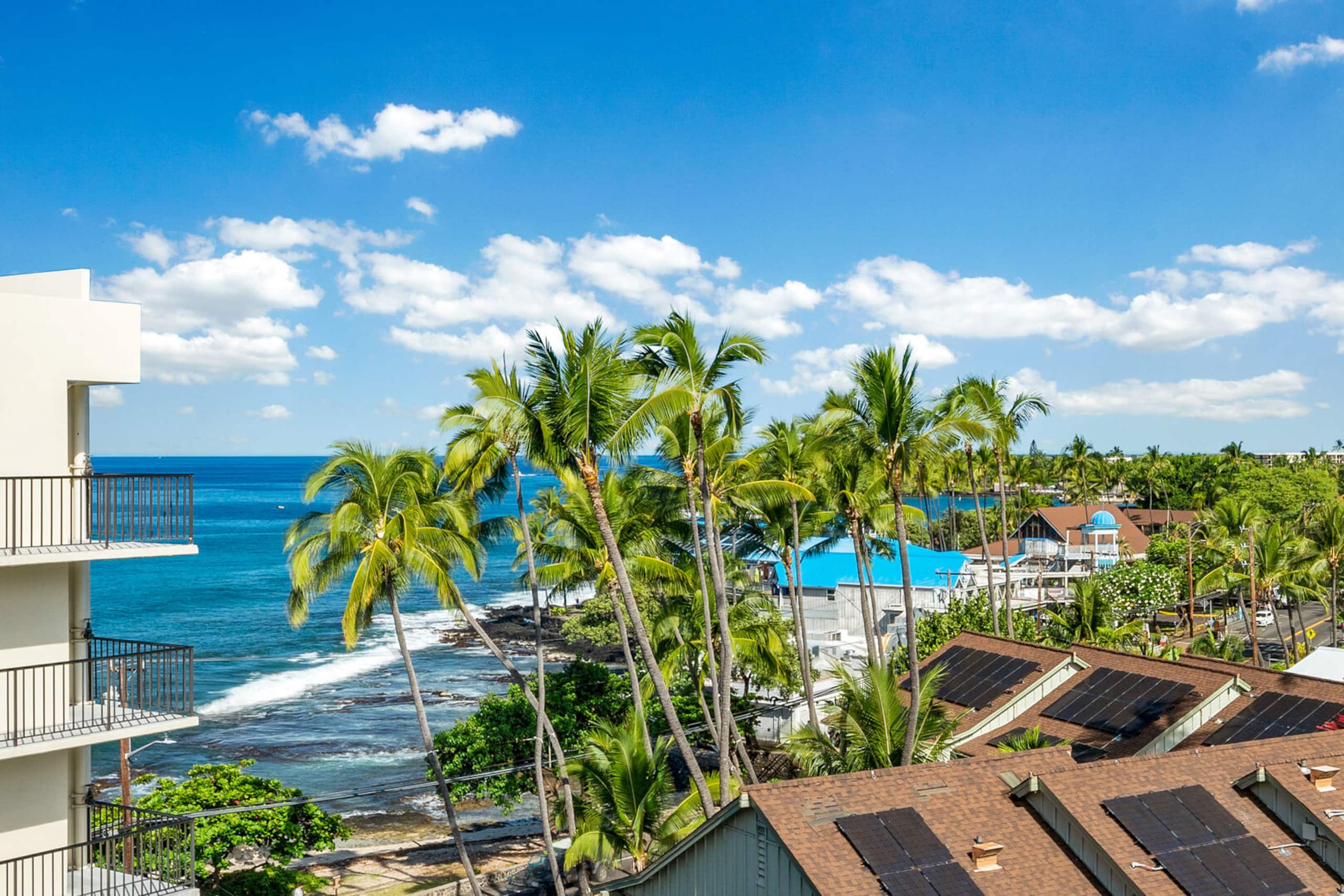 Condo in Kailua-Kona · ★4.74 · 2 bedrooms · 2 beds · 3 baths - Image 31