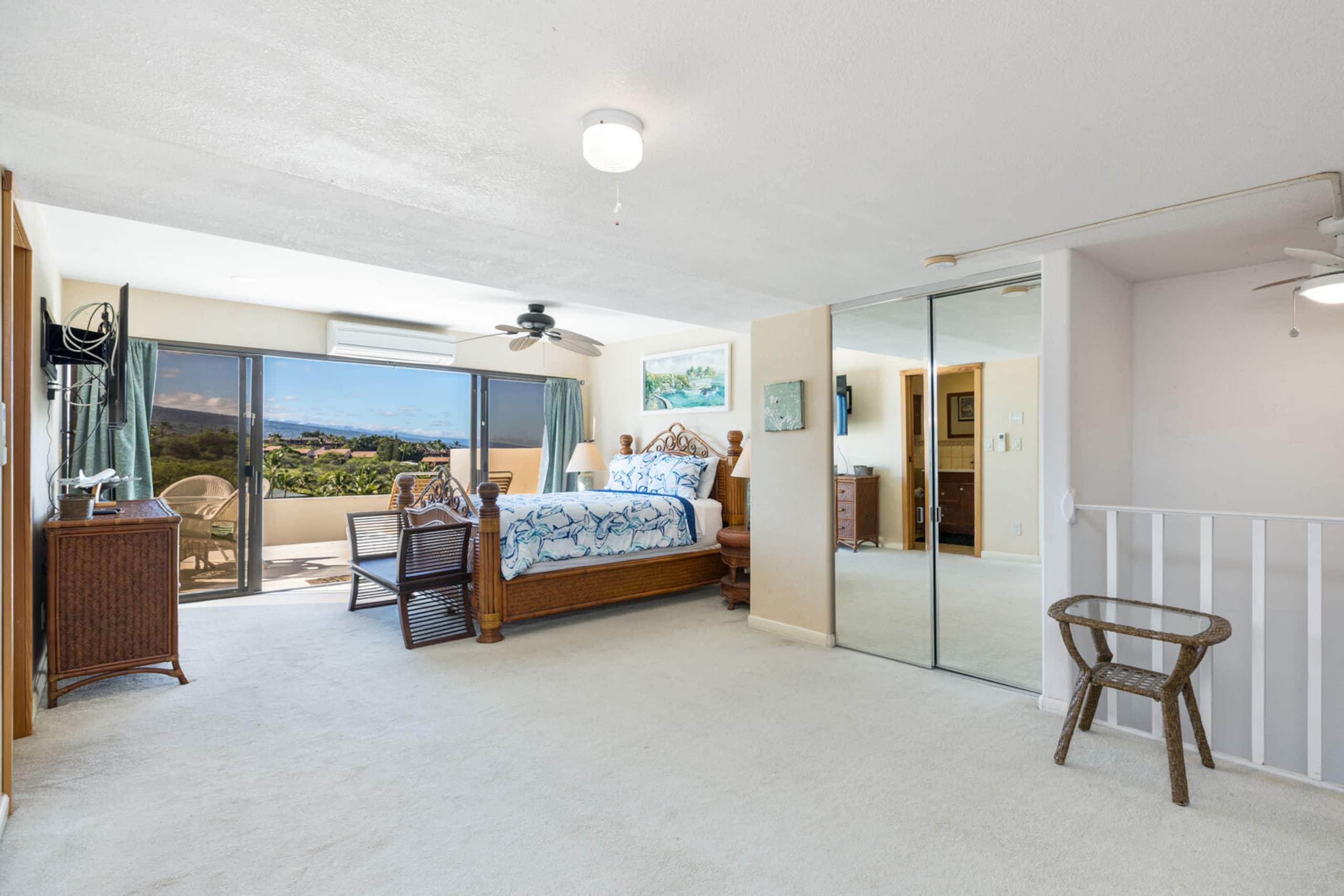 Condo in Kailua-Kona · ★4.74 · 2 bedrooms · 2 beds · 3 baths - Image 7