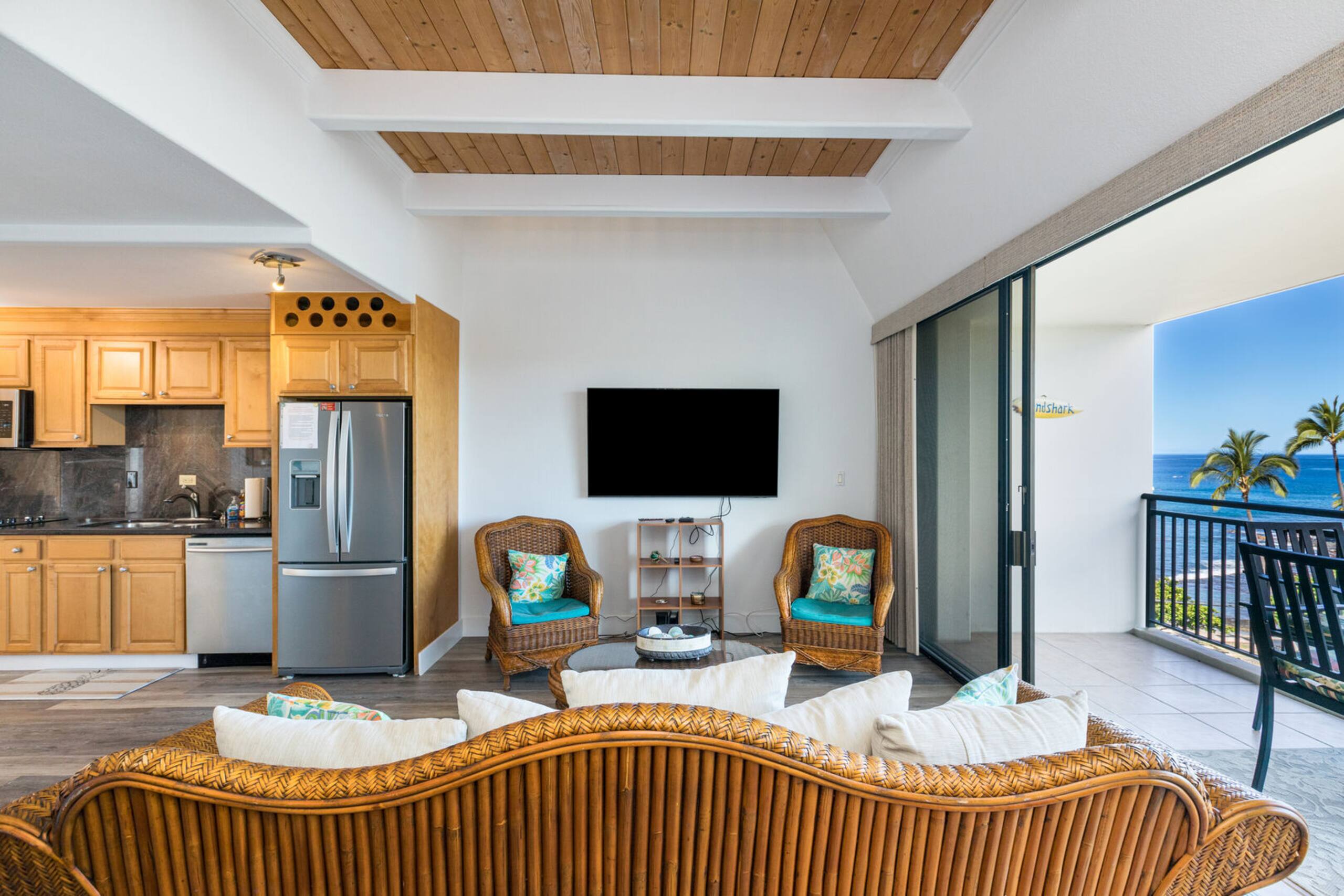 Condo in Kailua-Kona · ★4.74 · 2 bedrooms · 2 beds · 3 baths - Image 28