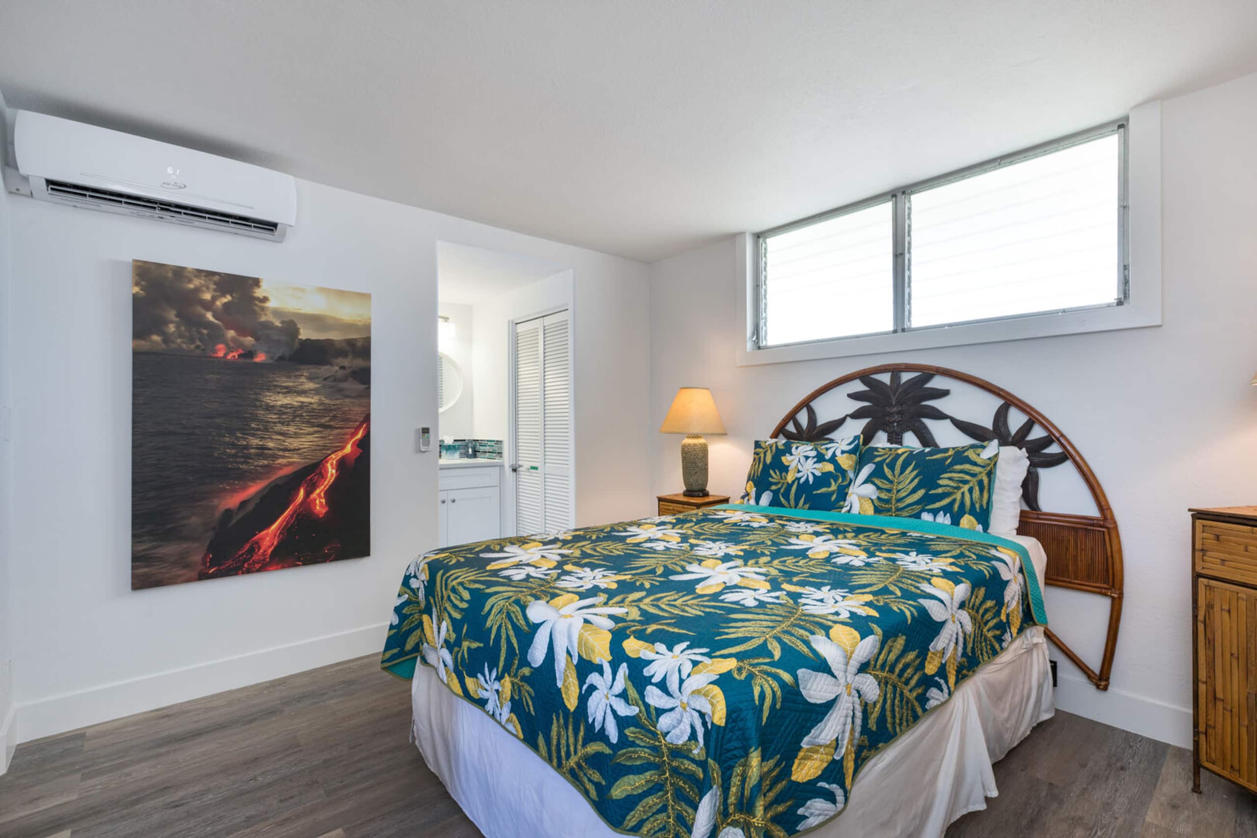 Condo in Kailua-Kona · ★4.74 · 2 bedrooms · 2 beds · 3 baths - Image 5