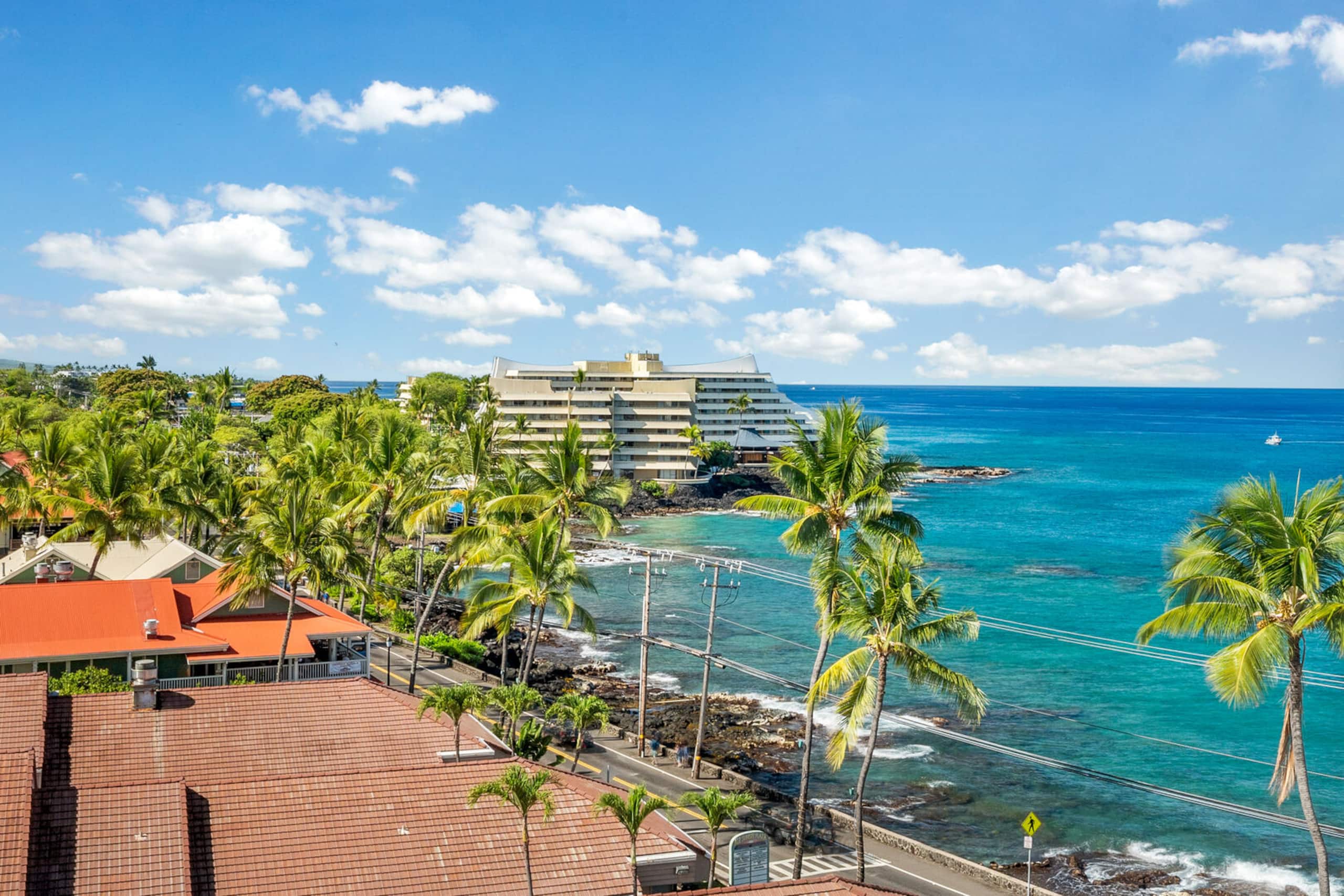 Condo in Kailua-Kona · ★4.74 · 2 bedrooms · 2 beds · 3 baths - Image 25