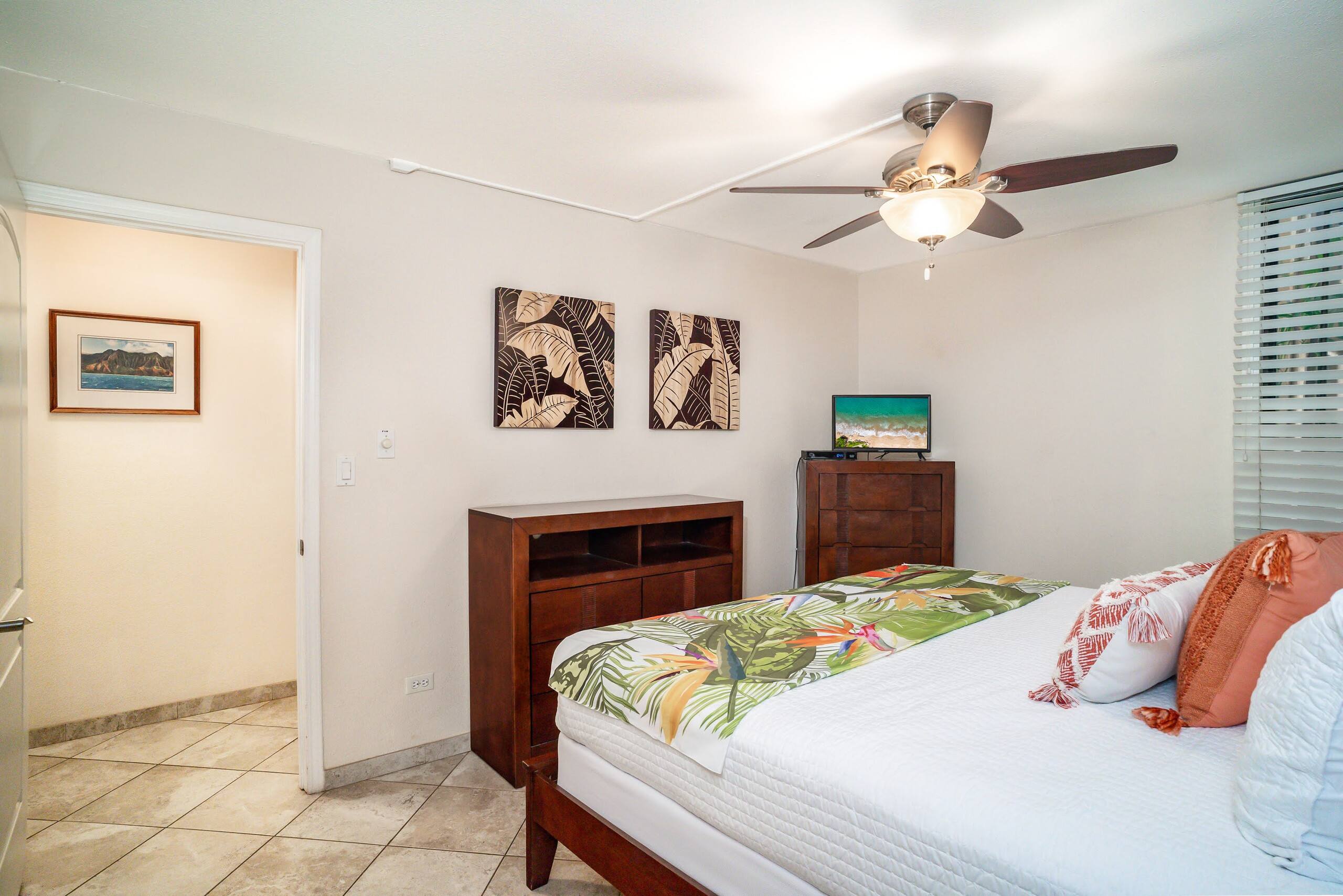 Condo in Kihei · ★4.33 · 2 bedrooms · 3 beds · 2 shared baths - Image 22