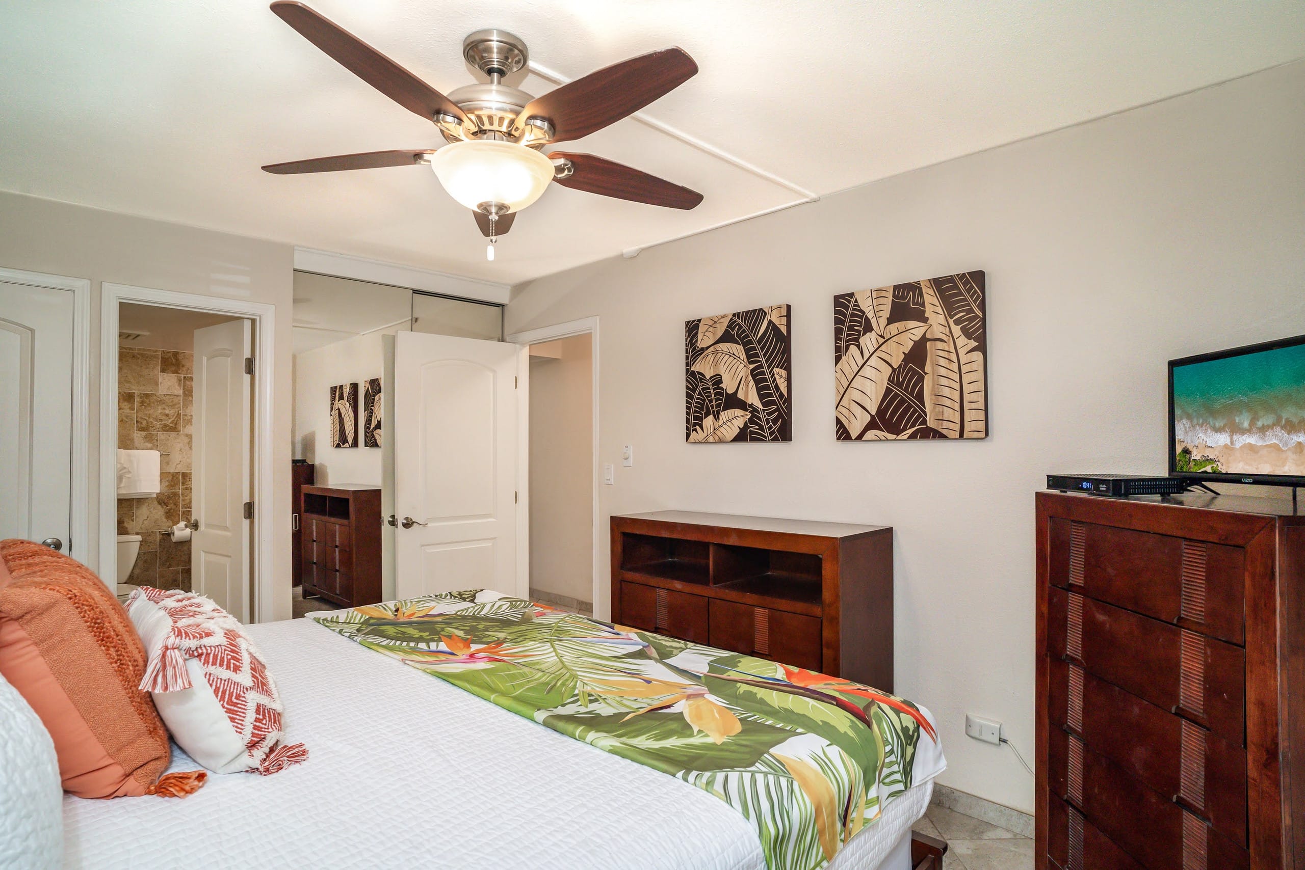 Condo in Kihei · ★4.33 · 2 bedrooms · 3 beds · 2 shared baths - Image 24
