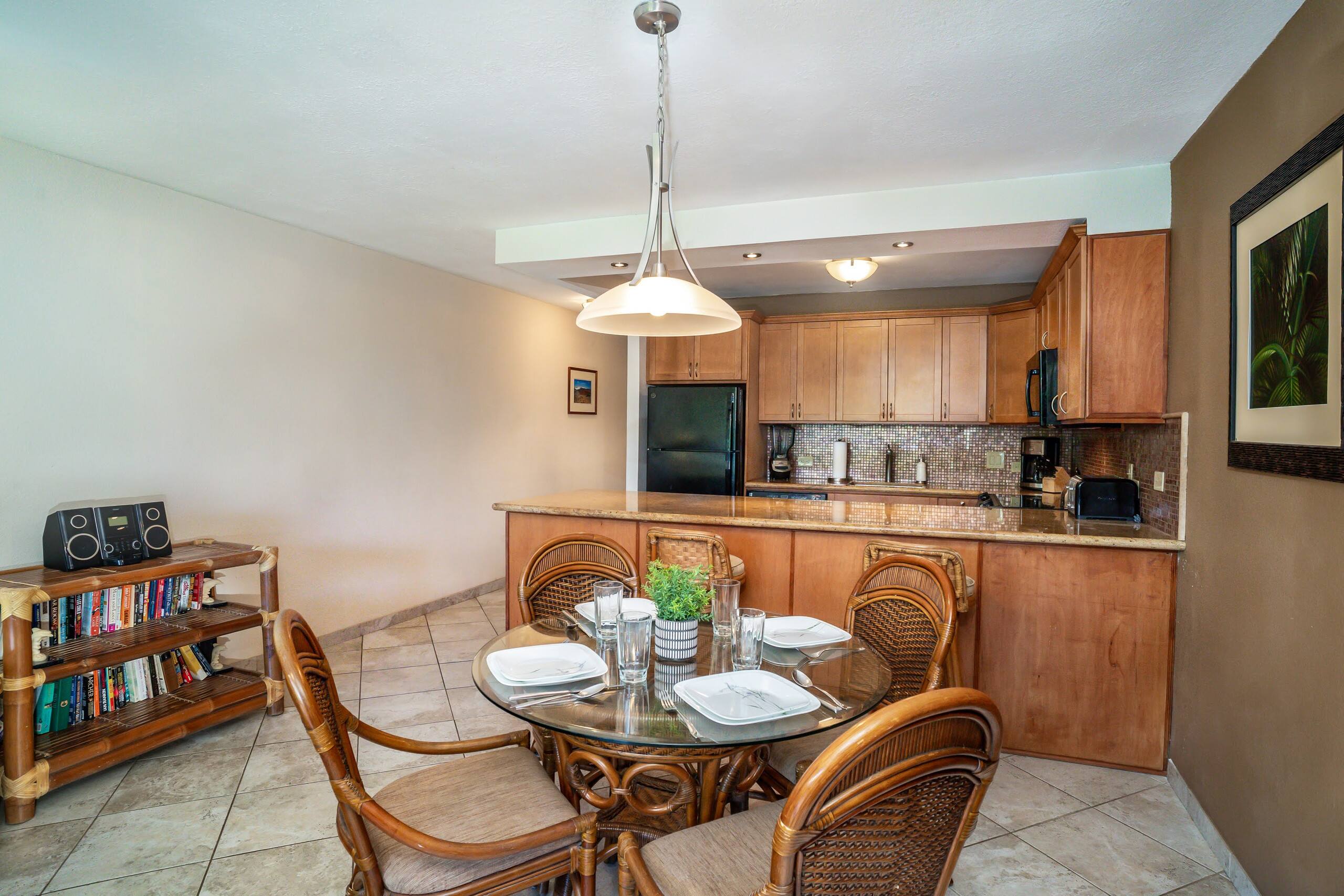 Condo in Kihei · ★4.33 · 2 bedrooms · 3 beds · 2 shared baths - Image 7