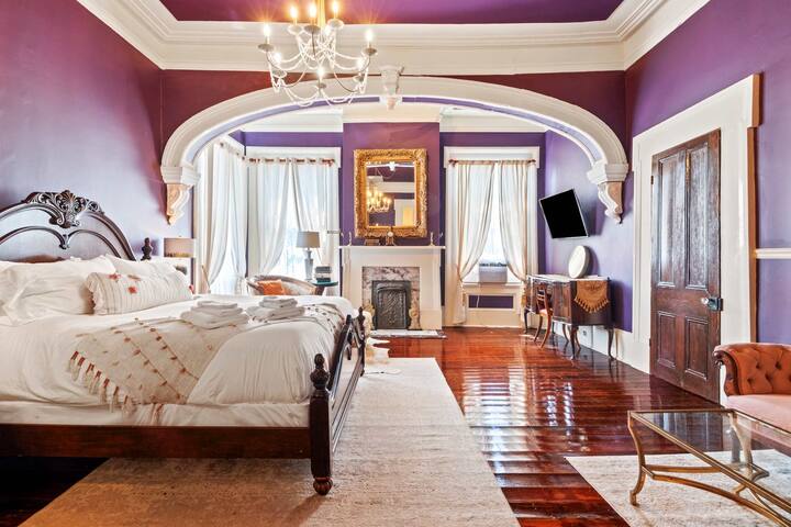 Opulent Historic Mansion w Heated Pool 5br|6.5ba gallery image 5