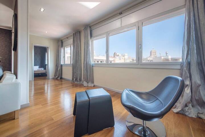 Amazing Plaza Catalunya & Paseo de Gracia gallery image 4