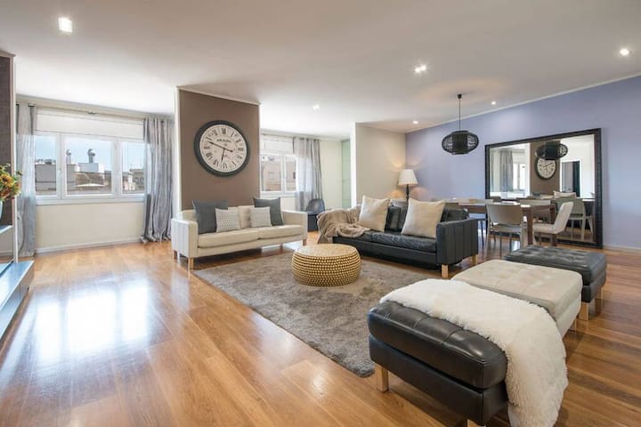 Amazing Plaza Catalunya & Paseo de Gracia