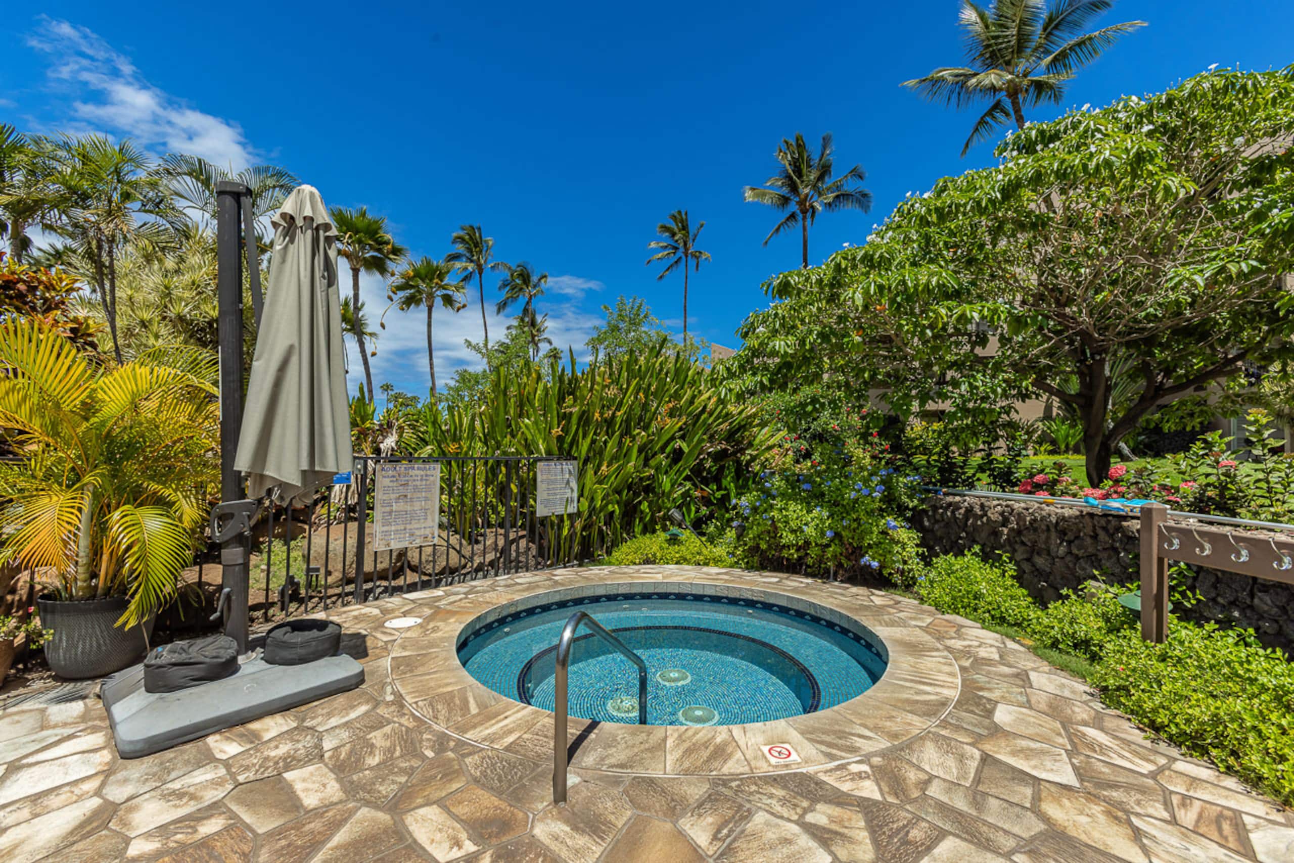 Condo in Kihei · ★4.67 · 1 bedroom · 2 beds · 2 shared baths - Image 33