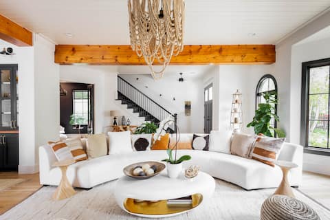 Beryl West 3BR Bentonville Artful Pet-Friendly