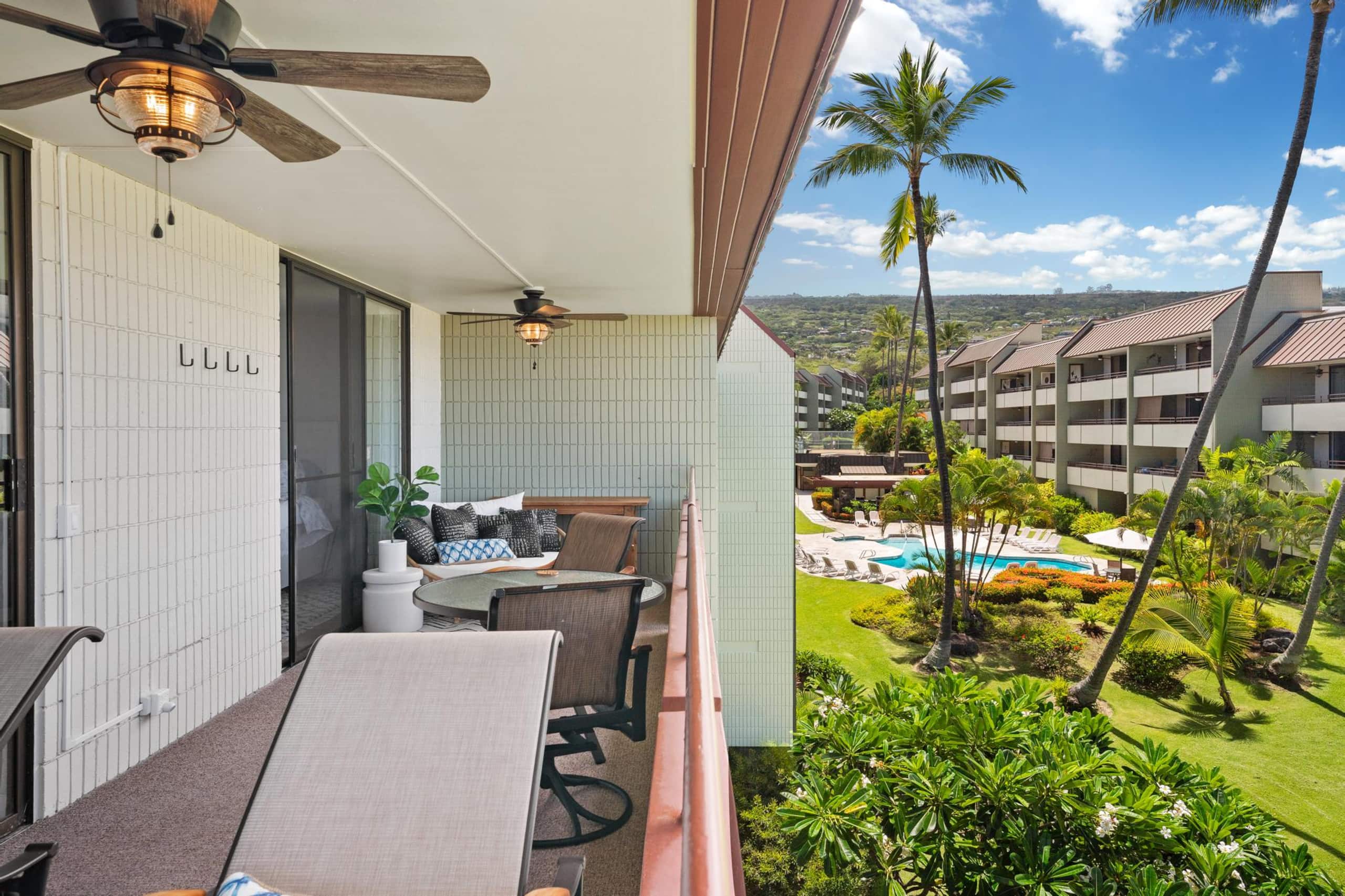 Condo in Kailua-Kona · ★4.91 · 2 bedrooms · 2 beds · 2 baths - Image 4