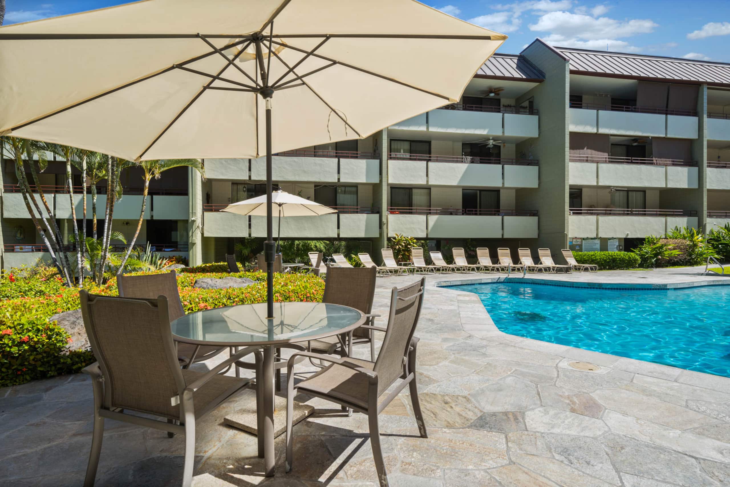 Condo in Kailua-Kona · ★4.91 · 2 bedrooms · 2 beds · 2 baths - Image 47