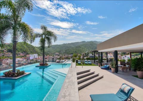 Popular Airbnb listing: Casa Artista! Stunning Well Appointed Zenith! in Puerto Vallarta