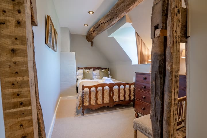 Bedroom 2 with double bed