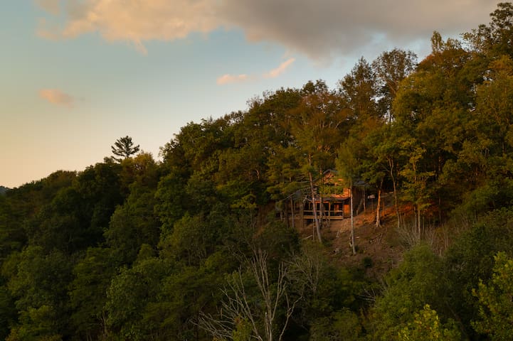 Tailwaters Lodge managed Airbnb listing 3