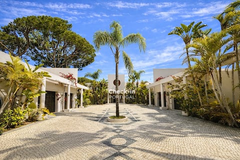 Seventies by Check-in Portugal