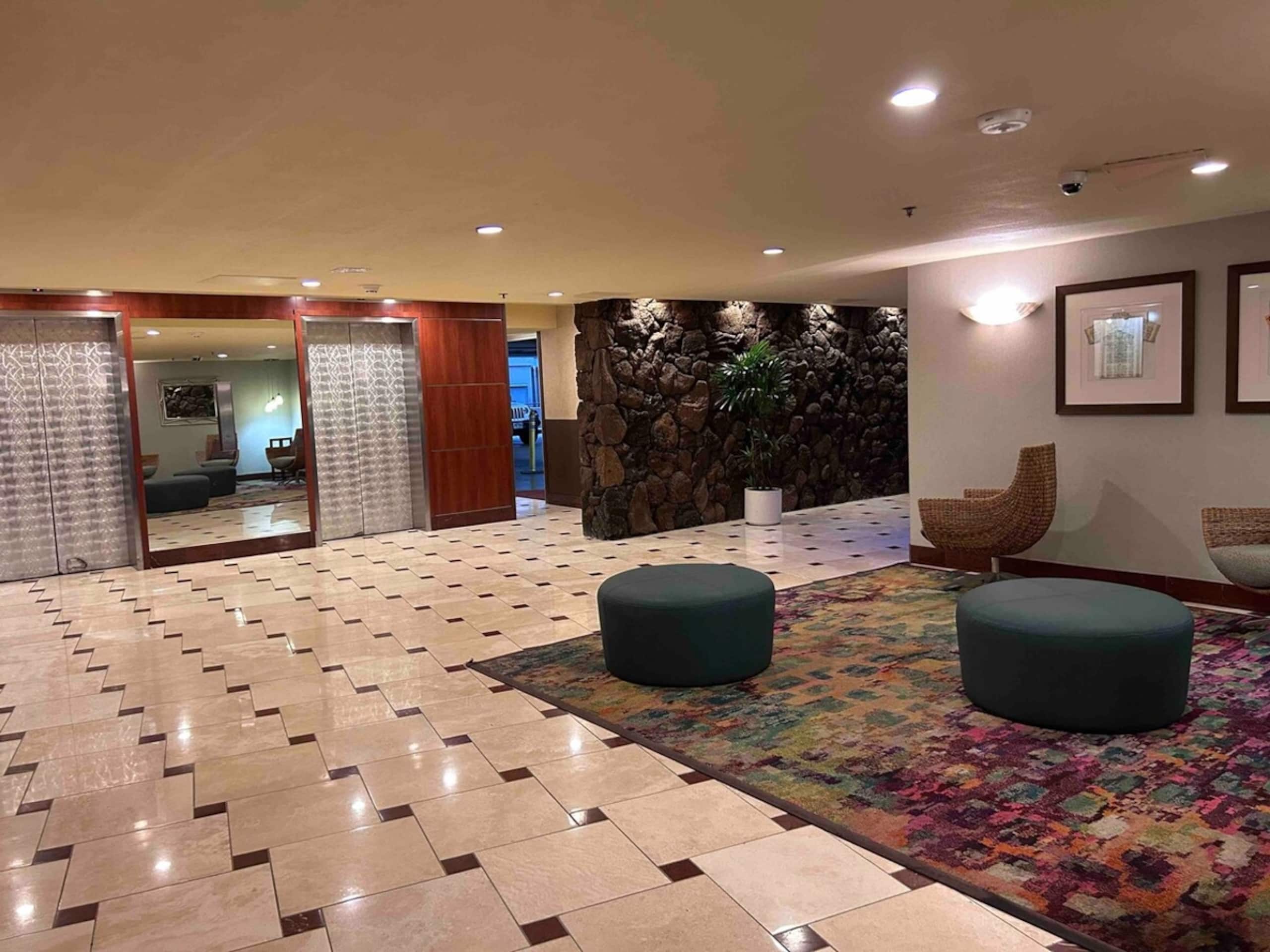 Comfy Studio in Heart of Waikiki with parking - Image 36