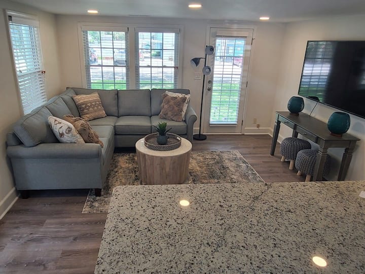 Walking Distance To The The Beach Beautiful Villa - Myrtle Beach, SC