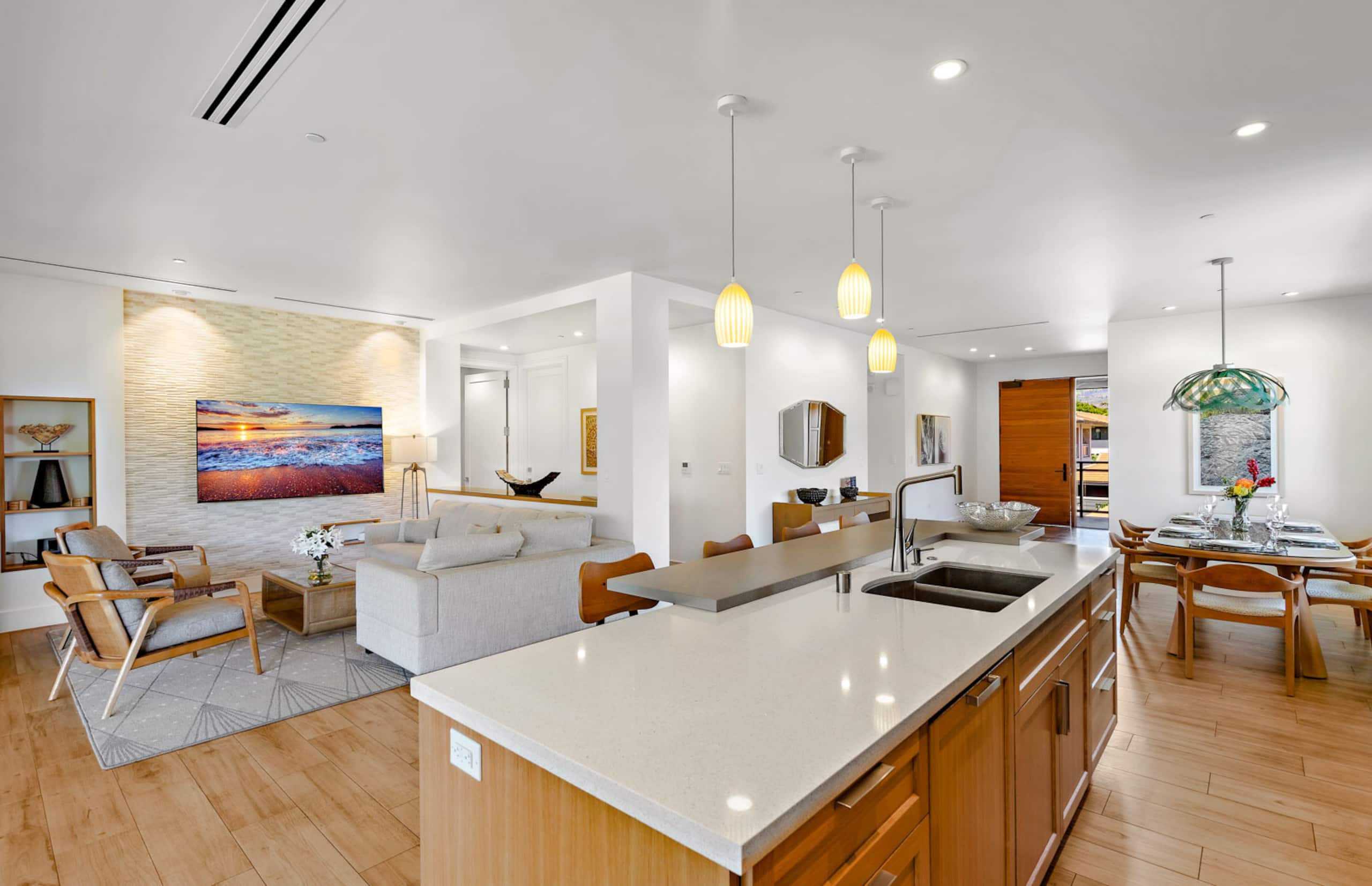 Condo in Lahaina · ★4.94 · 3 bedrooms · 4 beds · 3 baths - Image 12