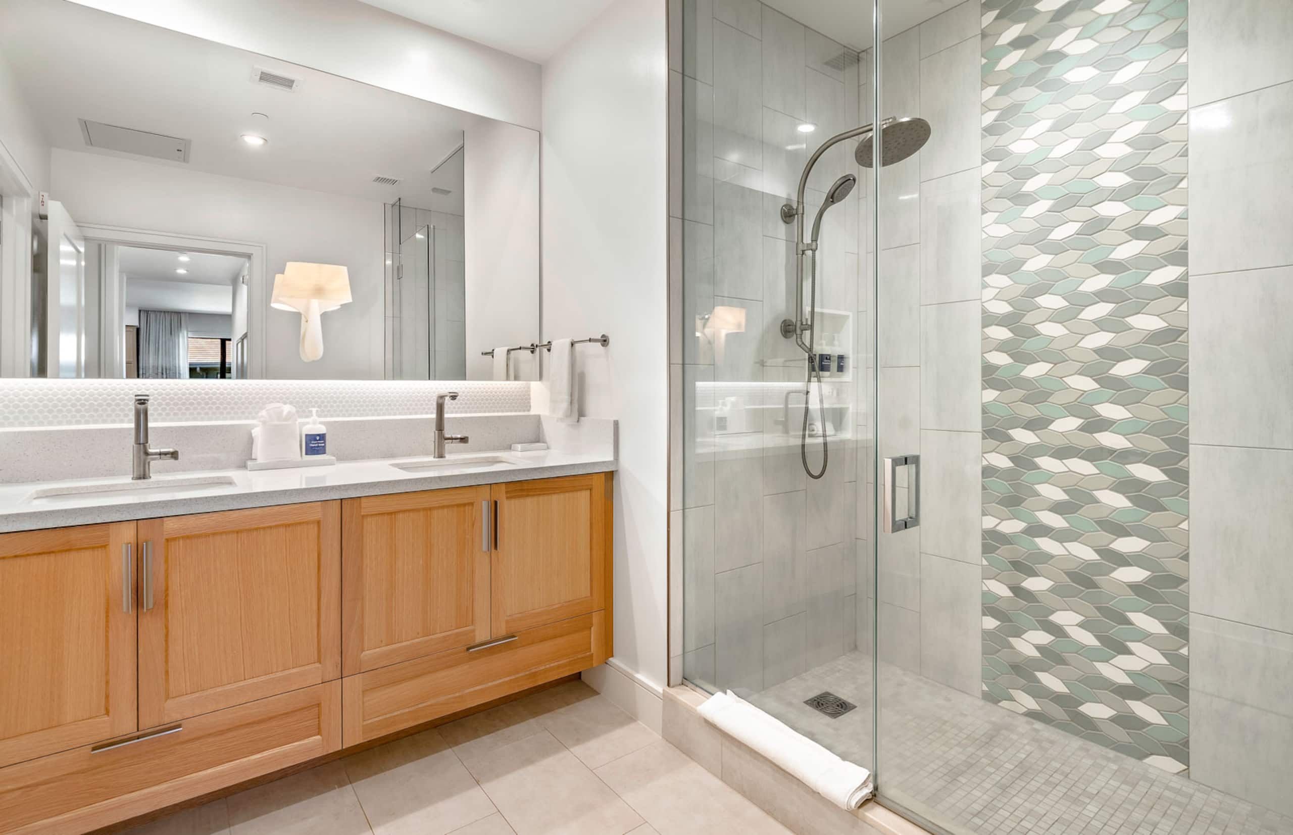 Condo in Lahaina · ★4.94 · 3 bedrooms · 4 beds · 3 baths - Image 16