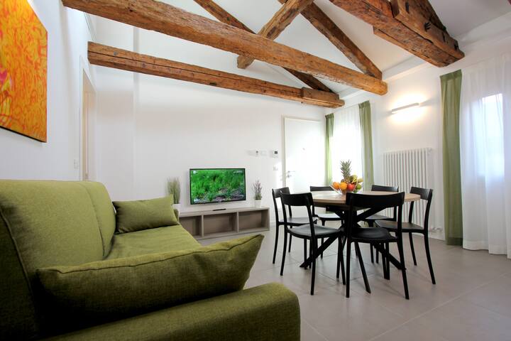 Residence Modern Art 3 gallery image 2