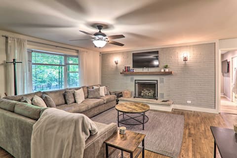 Cabin in Lake Locust Village w/ Fire Pit & Sauna!