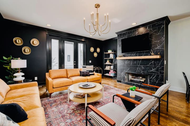 Downtown (Belmont)｜4 story/3 Kings & Rooftop Deck!