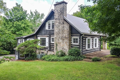 Rustic Dover Retreat w/ Porch - Walk to Boat Ramp!