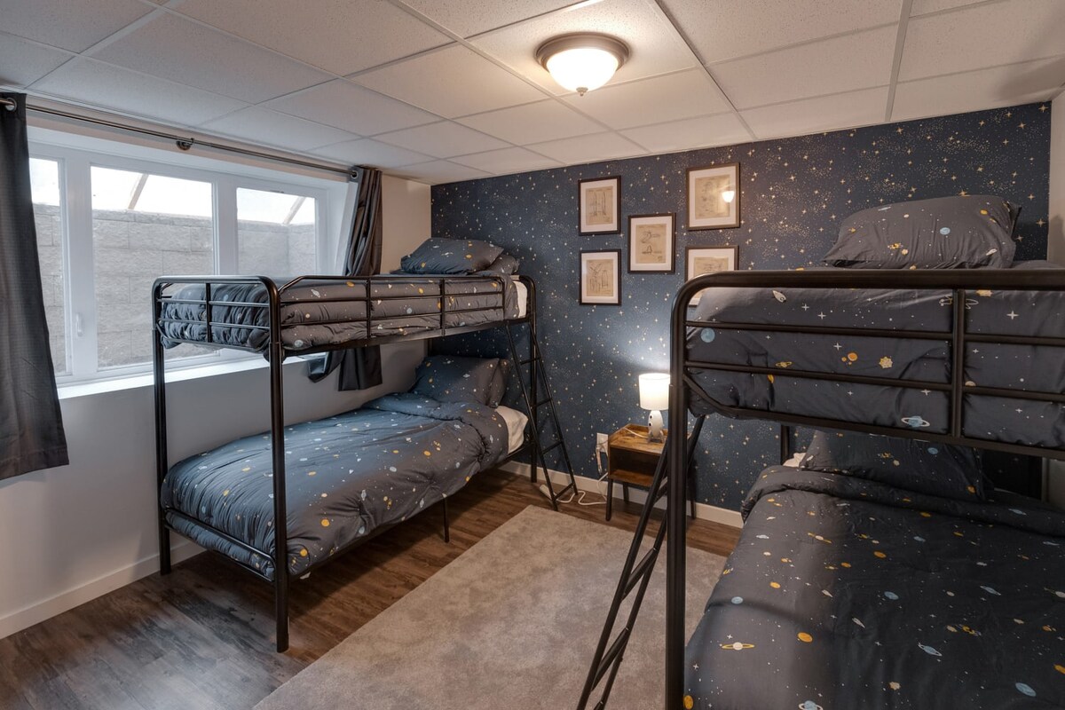 3rd bedroom with twin/twin bunks