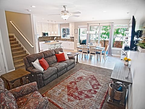 Top performing Airbnb: Moab Adventure Hub w/Pool/Bikes Near Arches 598 in Moab / Arches