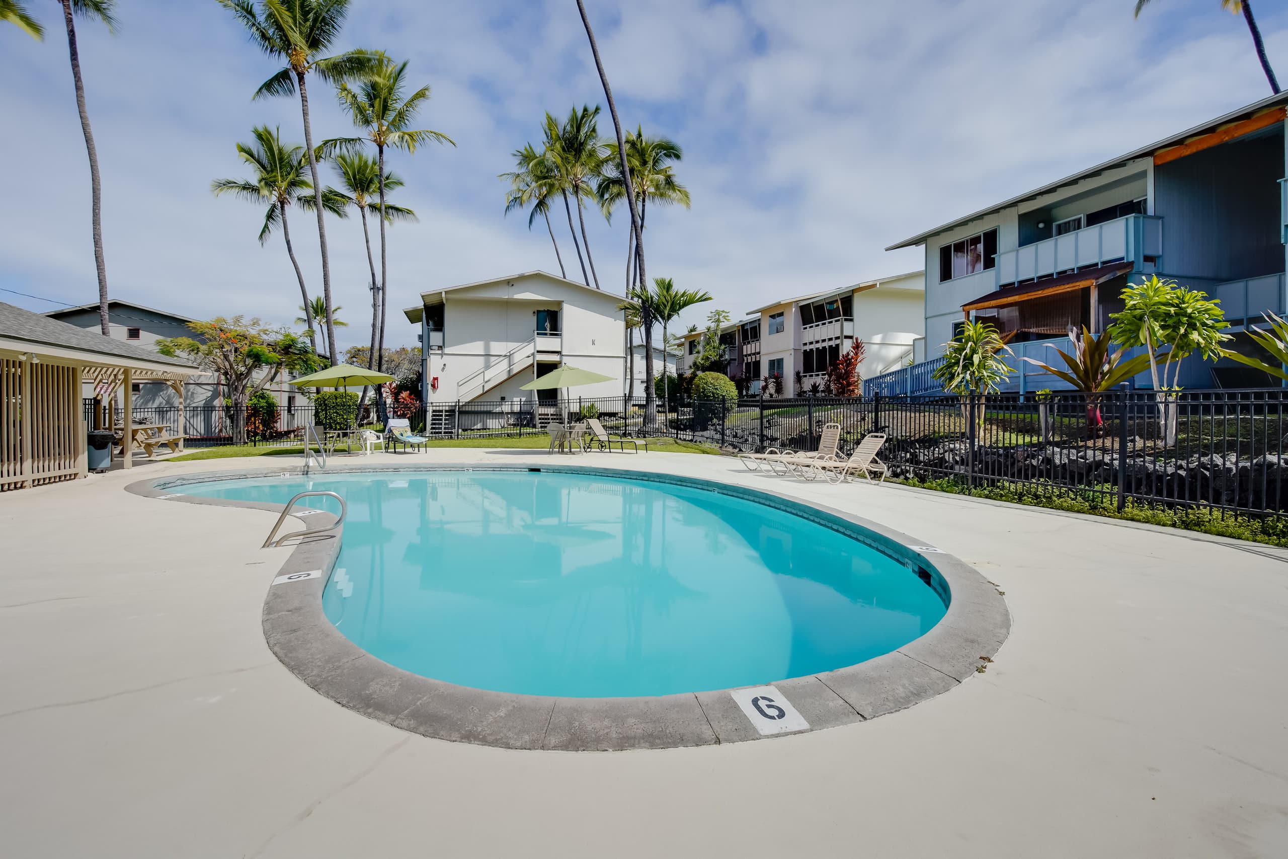 Condo in Kailua-Kona · ★4.64 · 1 bedroom · 1 bed · 1 shared bath - Image 26